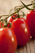 Eiertomaten an der Rispe