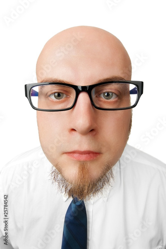 Foto: Junger Mann mit leerem Gesichtsausdruck Junger Mann mit leerem Gesichtsausdruck