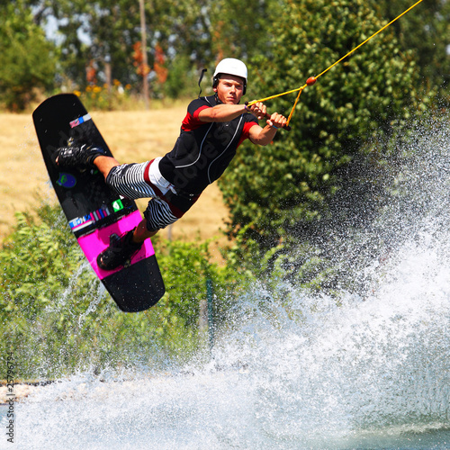 Foto: Fitness und Konzentration beim Wassersport Fitness und Konzentration beim Wassersport