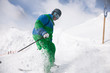 Skifahrer auf der Abfahrt