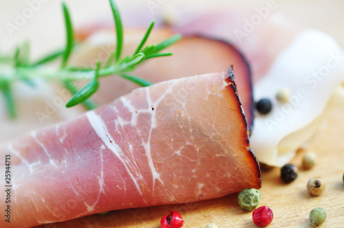 Foto: Schinkenscheibe, Pfeffer Schinkenscheibe, Pfeffer
