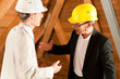 Architekt und Bauingenieur Handschlag