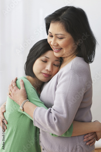 free mother and daughter