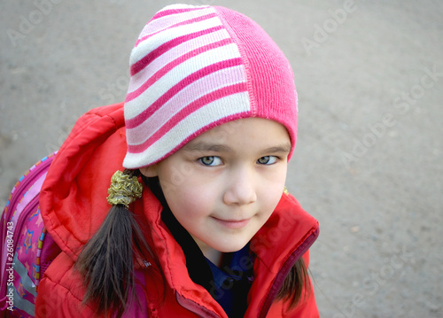 Foto: Modest, smiling girl. Modest, smiling girl.