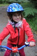 Mädchen beim Radfahren