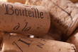 Foto: wein und korken, flaschenkorken wein und korken, flaschenkorken