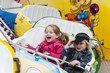 Kinder auf der Raupe Kinder auf der Raupe