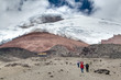 Cotopaxi (5897m) - Weg zur Schutzhütte (4800m) Cotopaxi (5897m) - Weg zur Schutzhütte (4800m)
