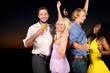 Party und Tanzen am Strand