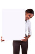 Femme noire tenant une pancarte