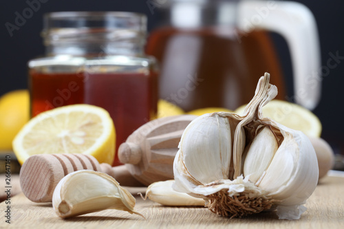Photo: Honey, lemon and garlic as natural medicine Honey, lemon and garlic as natural medicine