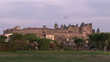 Vídeo: View of a castle on a hillside View of a castle on a hillside