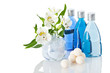Duschgel blau auf weiss mit Lilie Duschgel blau auf weiss mit Lilie