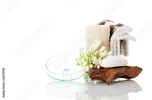 Foto: Behälter mit Waschlappen Schaf Seife und Holzrinde Behälter mit Waschlappen Schaf Seife und Holzrinde