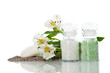 Badesalz mit Blume und Deckosteinen