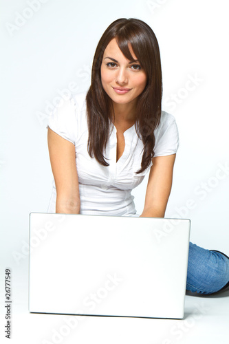 Foto: Notebook sitzend Notebook sitzend