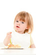 Photo: Kind isst Kuchen Kind isst Kuchen