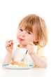 Photo: Kind isst Kuchen Kind isst Kuchen