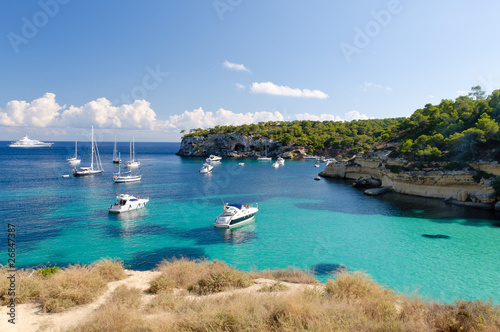 Foto: Boote in der Bucht von Cala Portals Vells, Mallorca Boote in der Bucht von Cala Portals Vells, Mallorca