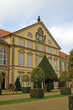 Schloss Hundisburg: Fassade des Mittelbaus