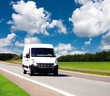 Foto: White delivery van White delivery van