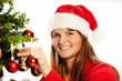 Foto: decorating christmas tree decorating christmas tree