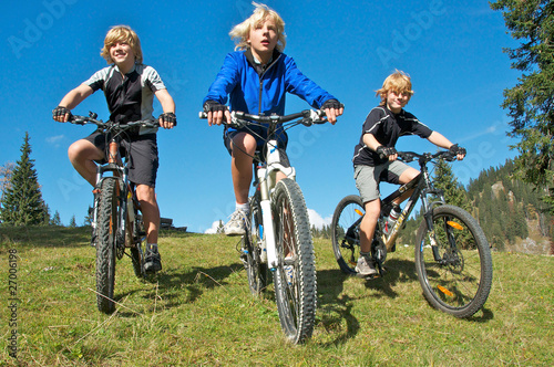 Photo: 3 Montainbike Kids 3 Montainbike Kids