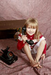 Foto: Mädchen beim telefonieren Mädchen beim telefonieren