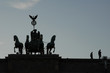 Menschen an der Quadriga
