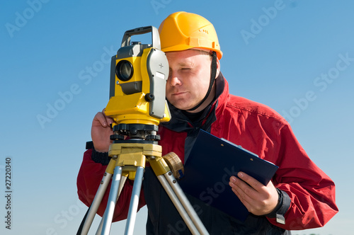 Photo: surveyot theodolite works surveyot theodolite works