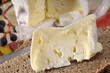 Camembert auf Brot