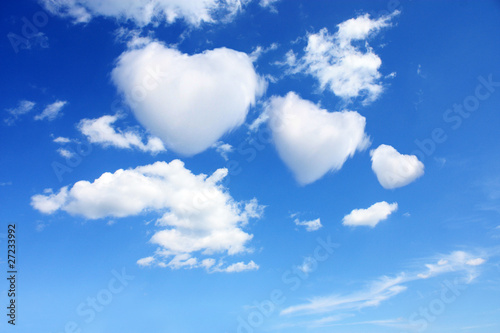 Foto: Herzen aus Wolken Herzen aus Wolken