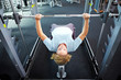 Gewichtheben im Fitnesscenter