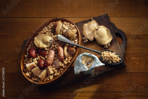 Photo: Praparing a cassoulet Praparing a cassoulet