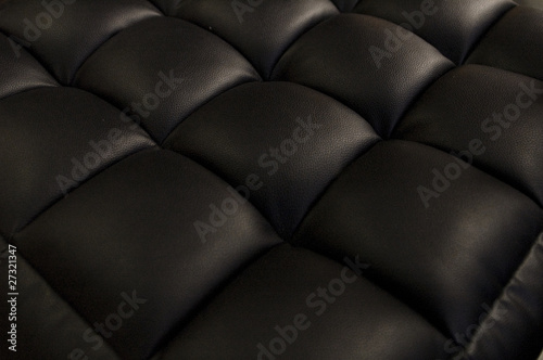Photo: Coussinets de cuir noir en perspective Coussinets de cuir noir en perspective