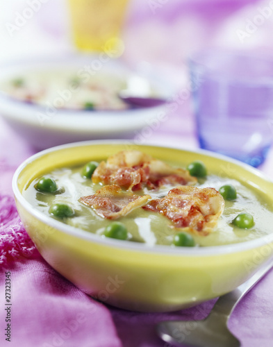 Photo: creamed pea soup with crunchy bacon creamed pea soup with crunchy bacon