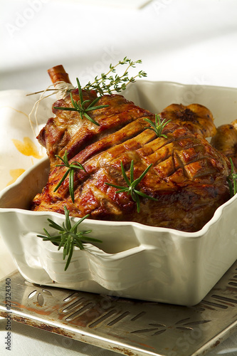 Photo: garlic leg of lamb garlic leg of lamb
