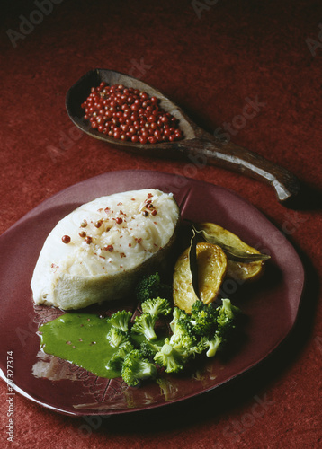 Photo: Cod tournedos with watercress coulis,broccoli and patatoes Cod tournedos with watercress coulis,broccoli and patatoes