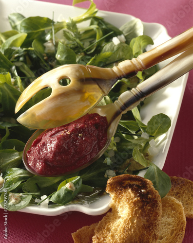 Photo: Lamb's lettuce salad with beetroot caviar Lamb's lettuce salad with beetroot caviar