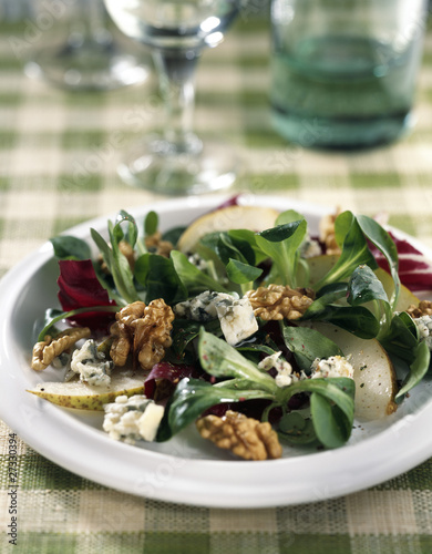 Photo: Lamb's lettuce and pear salad Lamb's lettuce and pear salad