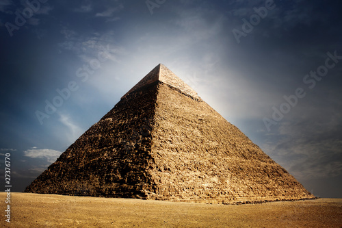 Photo: giza pyramids, cairo, egypt giza pyramids, cairo, egypt