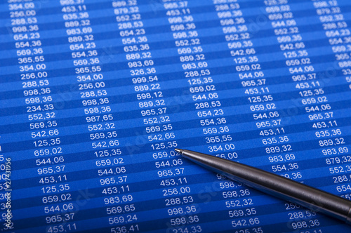 Foto: Financial data review Financial data review