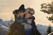 Huckepack durch den Schnee
