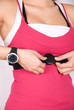 Foto: checking pulse watch checking pulse watch