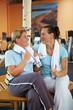 Frauentratsch nach Fitnesstraining