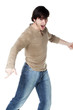 jeune homme cool dansant avec rythme