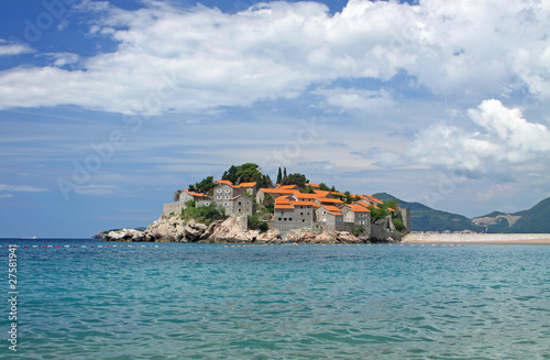 Foto: Sveti Stefan (St. Stefan) island in Adriatic sea, Montenegro Sveti Stefan (St. Stefan) island in Adriatic sea, Montenegro