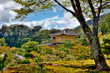 Foto: Golden Pavilion Through Trees Golden Pavilion Through Trees