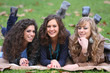 tre ragazze al parco tre ragazze al parco