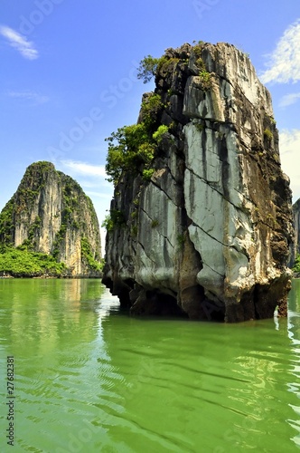Photo: Halong Bay, Vietnam Halong Bay, Vietnam